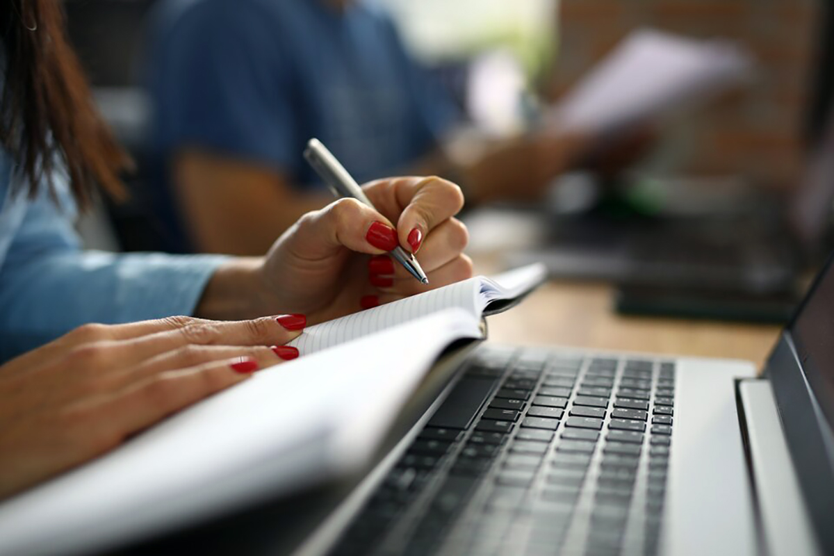 20230511135438 fpdl.in woman office sits desk makes notes notebook business 151013 13139 large